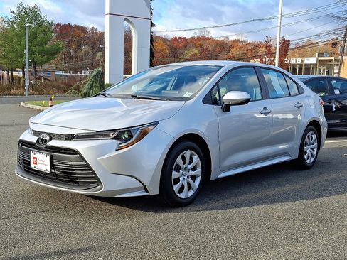 Certified 2026 Toyota Corolla LE image 3