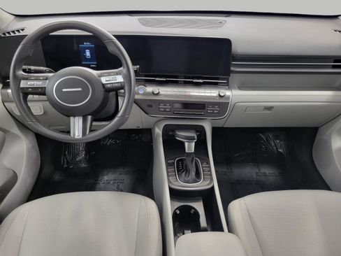 Used 2025 Hyundai Kona SEL FWD image 34