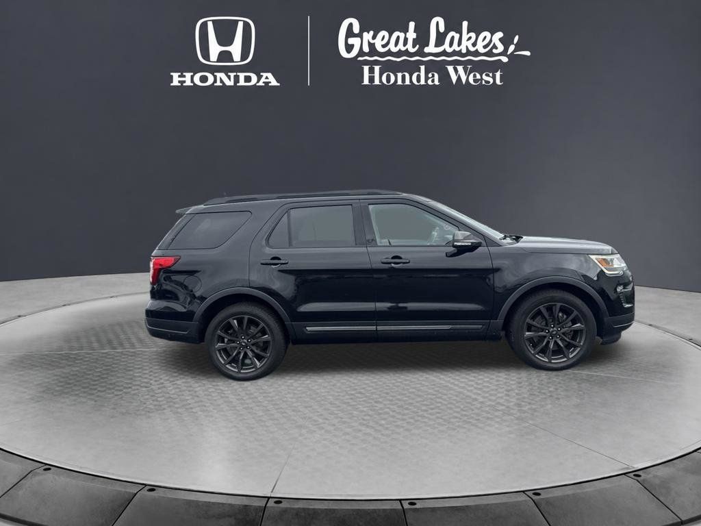 Used 2018 Ford Explorer XLT w/ Equipment Group 202A AWD/4WD image 6