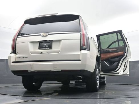 Used 2015 Cadillac Escalade Premium AWD/4WD image 60