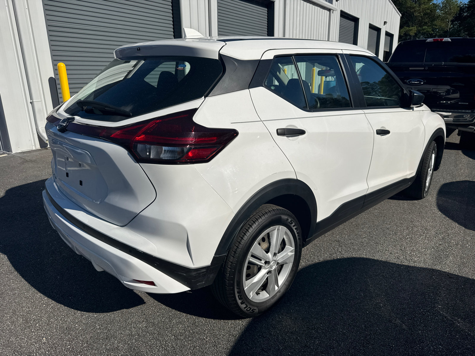 Used 2024 Nissan Kicks S FWD image 4