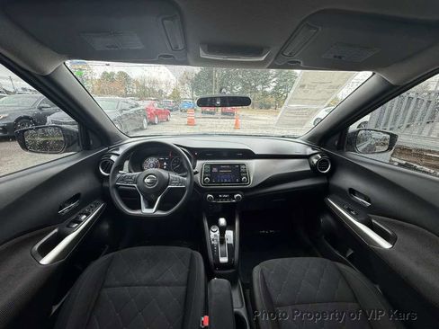 Used 2019 Nissan Kicks SV image 14