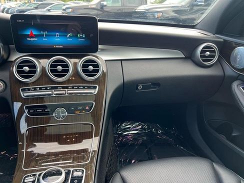 Used 2019 Mercedes-Benz C 300 4MATIC Sedan image 12