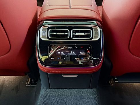 New 2026 Mercedes-Benz S 580 4MATIC Sedan image 28