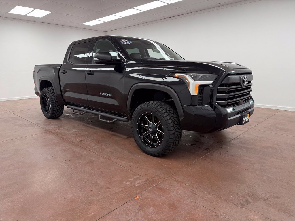 Used 2022 Toyota Tundra SR5 w/ SR5 Premium Package RWD image 8