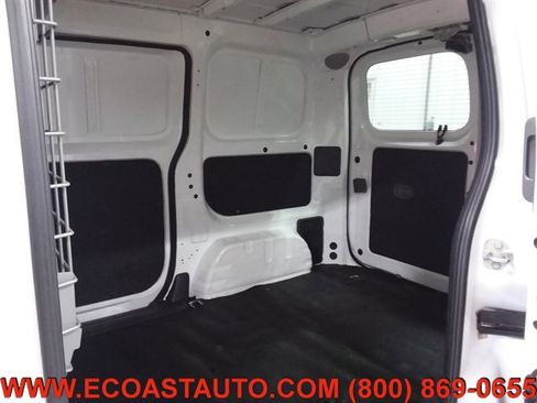 Used 2017 Nissan NV200 S w/ Back Door Glass Package image 12