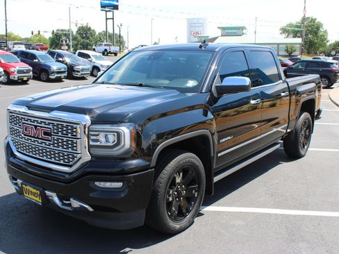 Used 2018 GMC Sierra 1500 Denali w/ Denali Ultimate Package AWD/4WD image 4