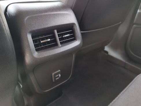 Used 2024 GMC Terrain SLE w/ Driver Convenience Package image 14