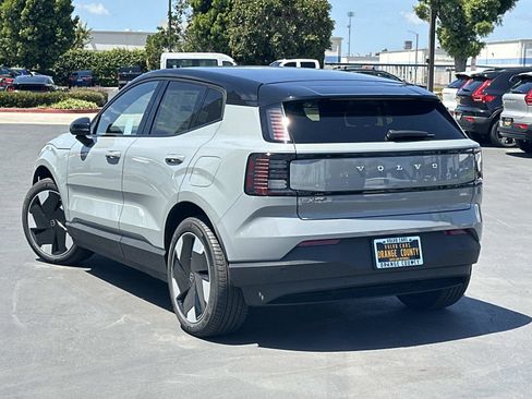 New 2026 Volvo EX30 Plus w/ Climate Package image 5