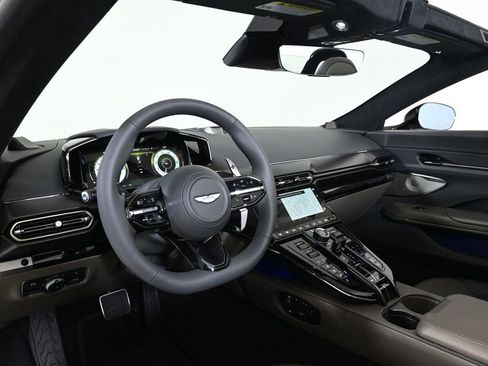 Used 2026 Aston Martin V8 Vantage S image 9