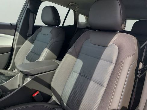 New 2026 Chevrolet Trax LT w/ Driver Confidence Package FWD image 24