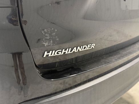 Used 2018 Toyota Highlander Plus image 10