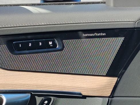 New 2026 Volvo XC90 B6 Plus w/ Protection Package Premier image 9