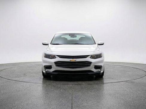 Used 2023 Chevrolet Malibu LT w/ Driver Confidence Package image 2