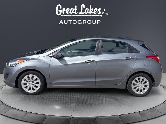 Used 2016 Hyundai Elantra GT FWD image 2