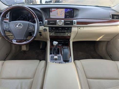 Used 2016 Lexus LS 460 w/ Comfort Package image 14