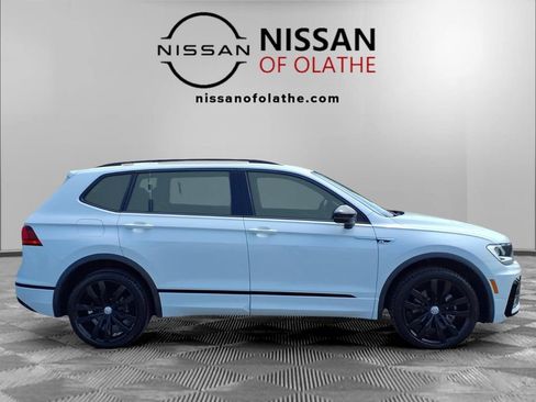 Used 2021 Volkswagen Tiguan SE R-Line AWD/4WD image 31