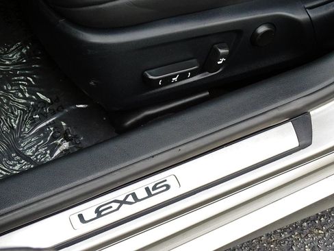 Used 2018 Lexus IS 300 F Sport RWD image 16