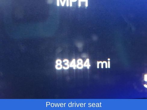 Used 2022 Chrysler Pacifica Touring-L FWD image 21