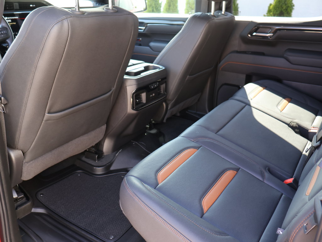 Certified 2025 GMC Sierra 1500 AT4 w/ AT4 Premium Package AWD/4WD image 9