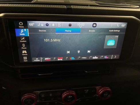 Used 2024 Jeep Wrangler Rubicon w/ Safety Group image 21