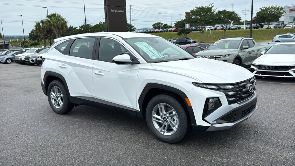 New 2026 Hyundai Tucson SE FWD image 1