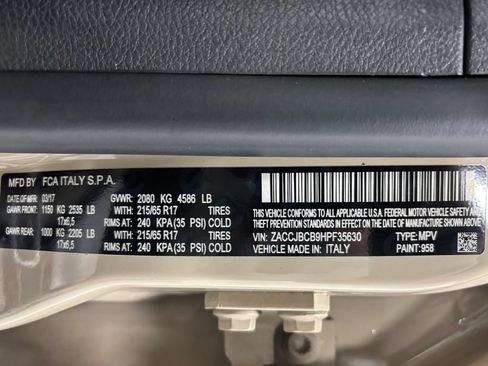 Used 2017 Jeep Renegade Trailhawk AWD/4WD image 11