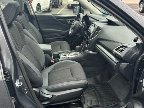 Used 2024 Subaru Forester Premium image 9
