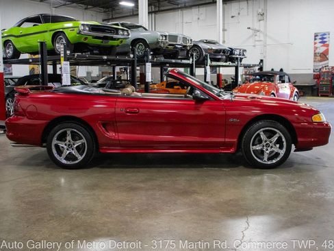 Used 1997 Ford Mustang GT RWD image 9