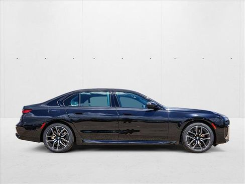 New 2025 BMW 760i xDrive image 4