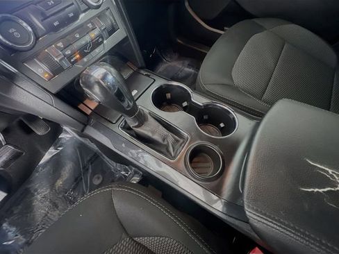 Used 2019 Ford Explorer XLT w/ Equipment Group 201A FWD image 25