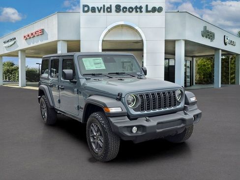 New 2026 Jeep Wrangler Sport S w/ Dual Top Group image 3