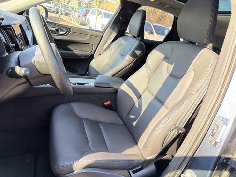 Certified 2025 Volvo XC60 B5 Plus image 16