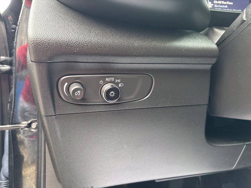 Used 2023 Buick Envision Essence FWD image 36