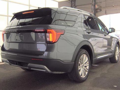 Used 2025 Ford Explorer Platinum w/ LUX Leather Package AWD/4WD image 4