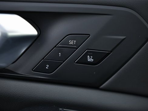 New 2026 BMW X5 xDrive40i w/ M Sport Package image 16