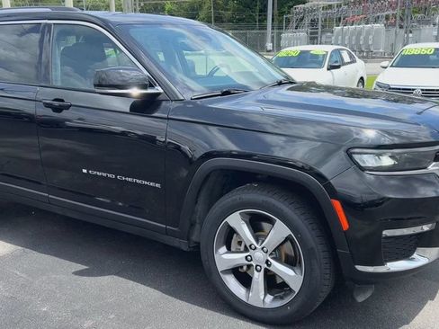 Used 2022 Jeep Grand Cherokee L Limited AWD/4WD image 2