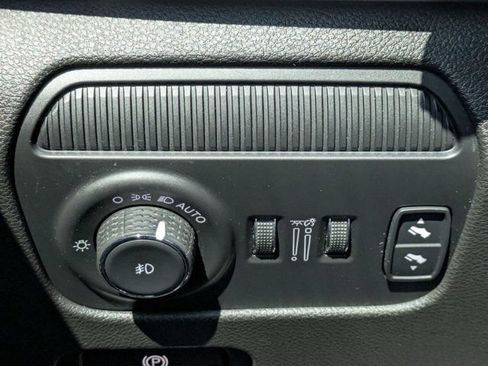 Used 2022 Jeep Wagoneer Series II RWD image 26