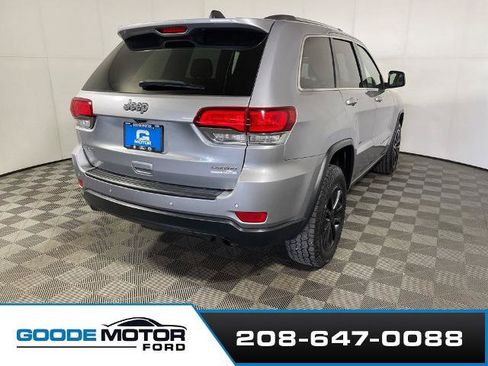Used 2021 Jeep Grand Cherokee Laredo AWD/4WD image 7