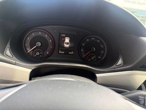 Certified 2022 Volkswagen Passat 2.0T SE FWD image 25
