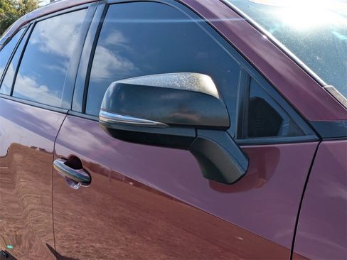 Used 2022 Toyota RAV4 XLE Premium image 10