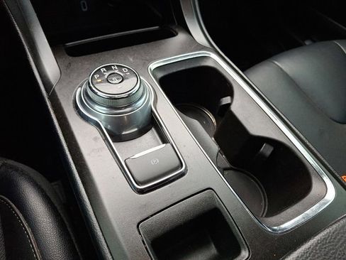 Used 2018 Ford Fusion Titanium image 18