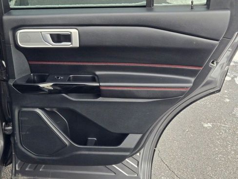 Used 2023 Ford Explorer ST-Line w/ Class IV Trailer Tow Package image 9