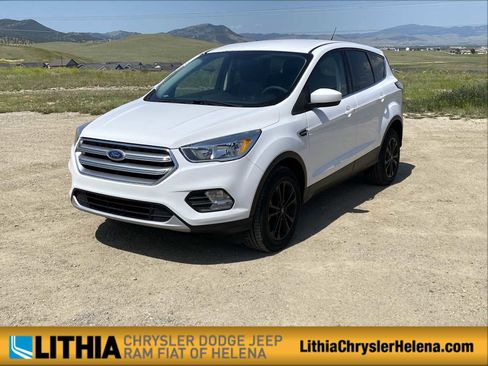 Used 2017 Ford Escape SE image 1