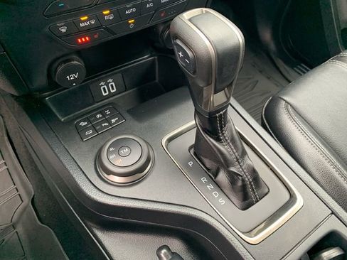 Used 2022 Ford Ranger Lariat w/ Equipment Group 501A High image 29