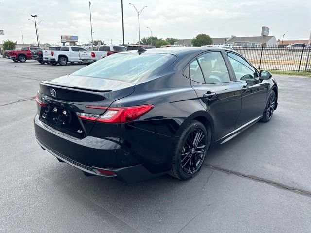 Used 2025 Toyota Camry SE FWD image 3