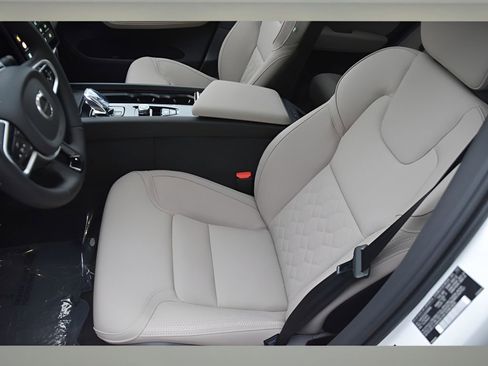 Certified 2026 Volvo XC60 B5 Plus w/ Protection Package Premier AWD/4WD image 12