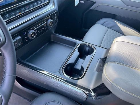 New 2026 Chevrolet Silverado 2500 ZR2 AWD/4WD image 8