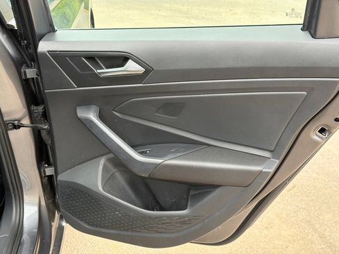 Used 2024 Volkswagen Jetta SE FWD image 16