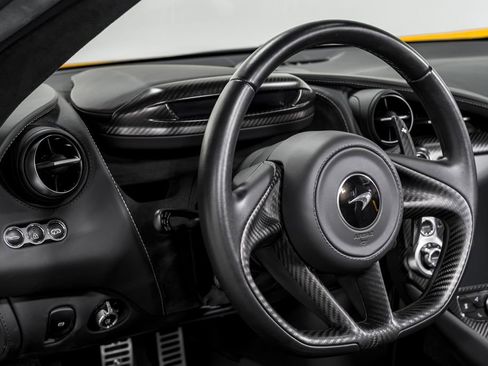 Used 2022 McLaren 720S Spider image 12